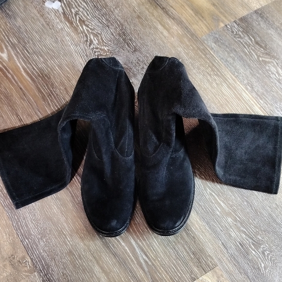 Black Heeled Ankle Boots with Chelsea Design - Picture 5 of 5